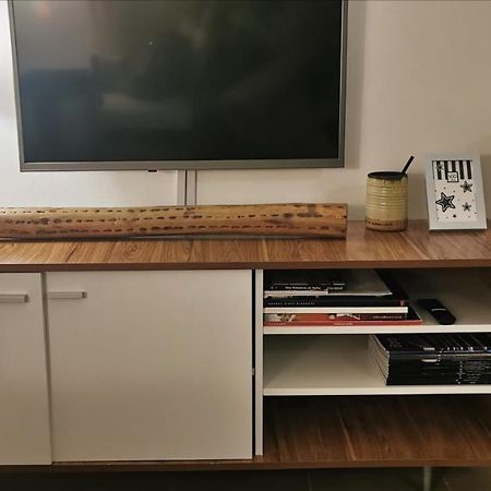 2 Ambientes En Almagro En Av Corrientes Para 2 Personas Appartement Buenos Aires Buitenkant foto