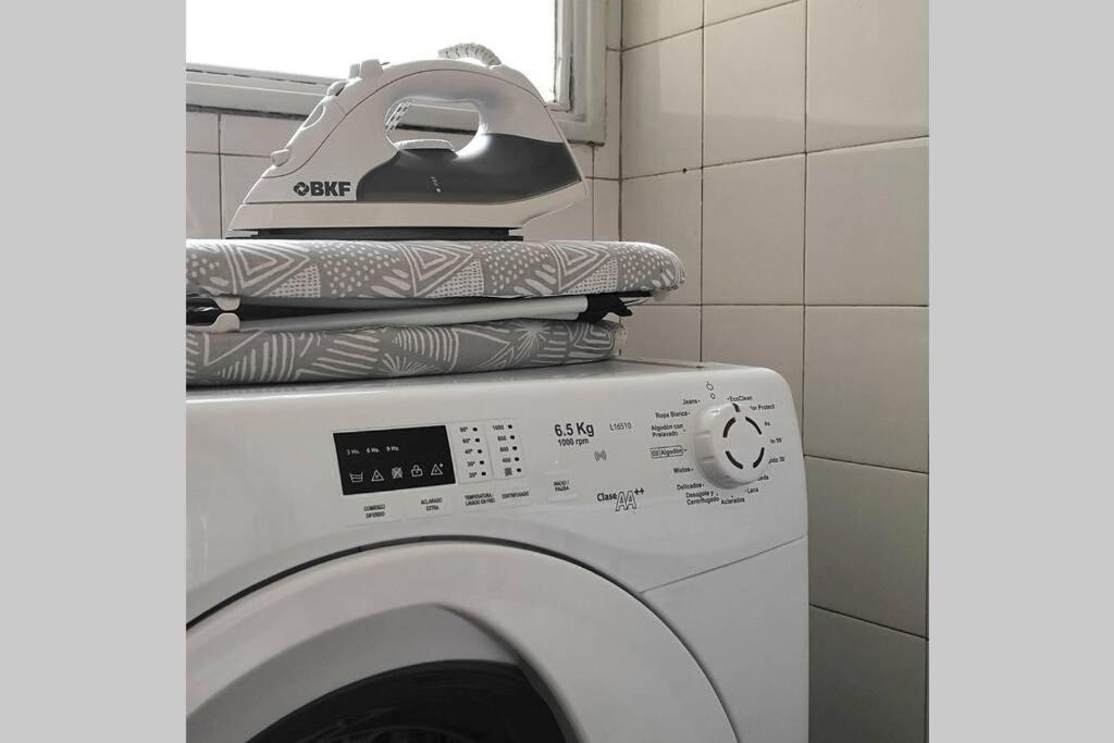 2 Ambientes En Almagro En Av Corrientes Para 2 Personas Appartement Buenos Aires Buitenkant foto